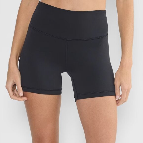 Aritzia TNA Action Black Bike Shorts Size Small - Short Inseam - Picture 1 of 5